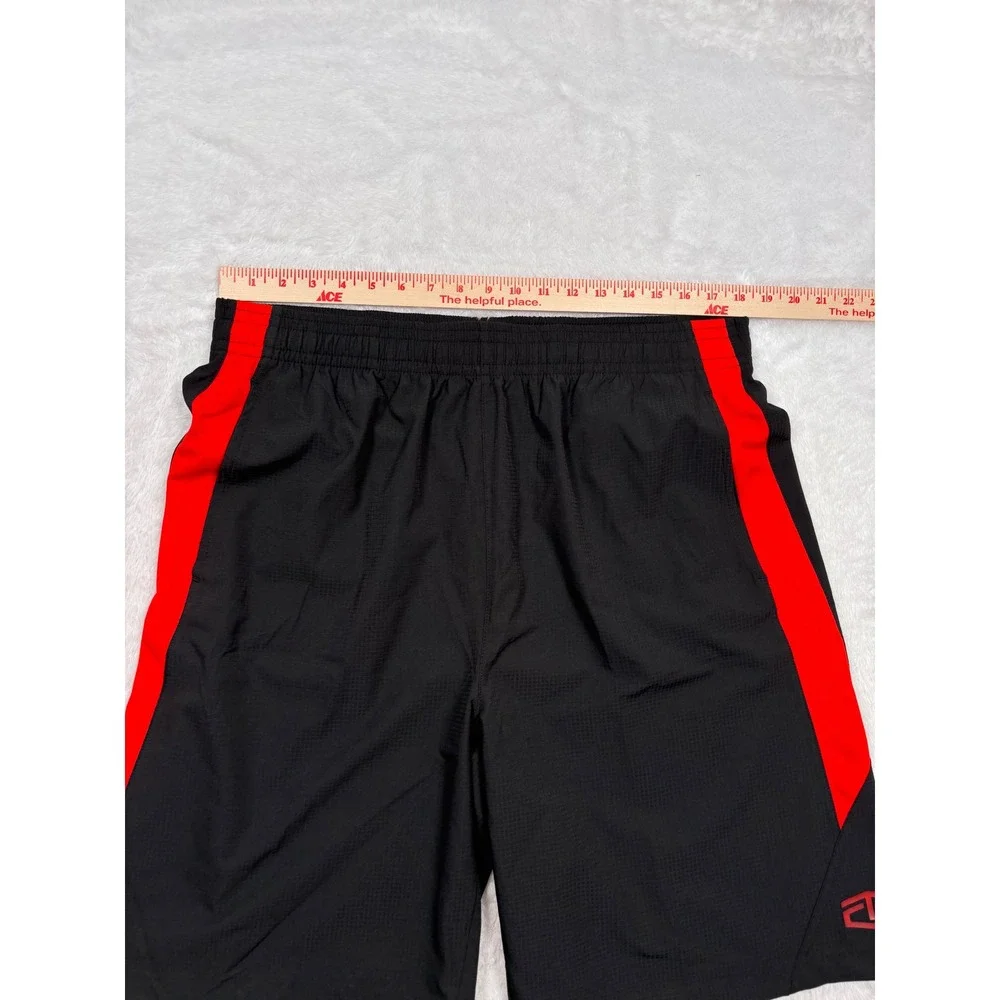 Tapout Athletic Shorts Mens XL Black Red MMA Training Gym Performance S143‎ B02